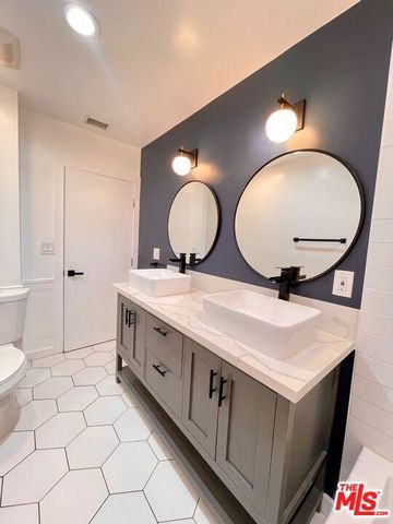 5028 4th Avenue, Los Angeles, CA 90043