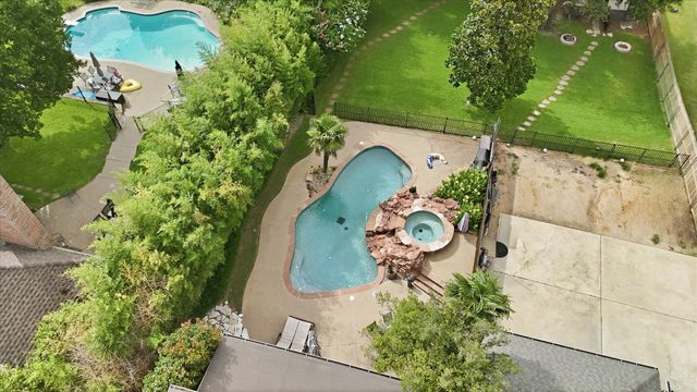 1604 Fairhaven Drive, Mansfield, TX 76063