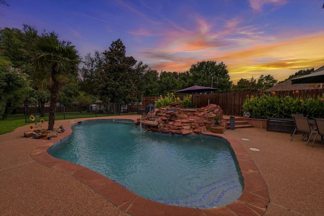 1604 Fairhaven Drive, Mansfield, TX 76063