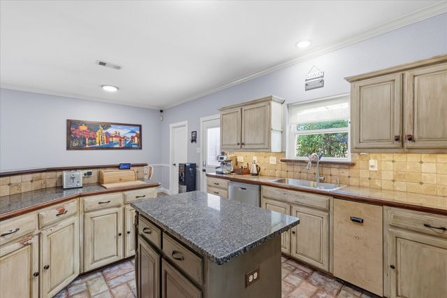 1604 Fairhaven Drive, Mansfield, TX 76063