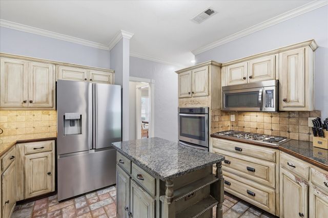 1604 Fairhaven Drive, Mansfield, TX 76063