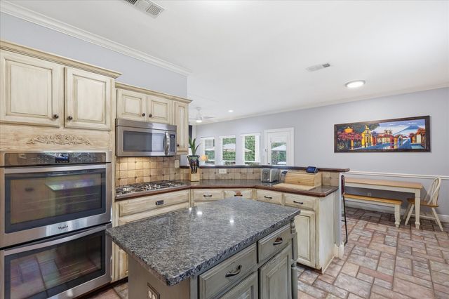 1604 Fairhaven Drive, Mansfield, TX 76063