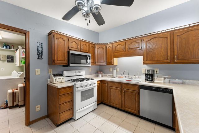 507 S 20th Street, Chesterton, IN 46304