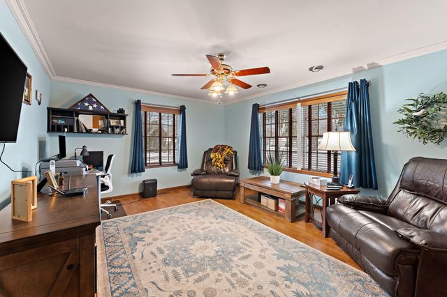 507 S 20th Street, Chesterton, IN 46304