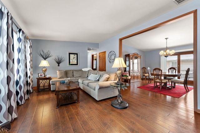 507 S 20th Street, Chesterton, IN 46304