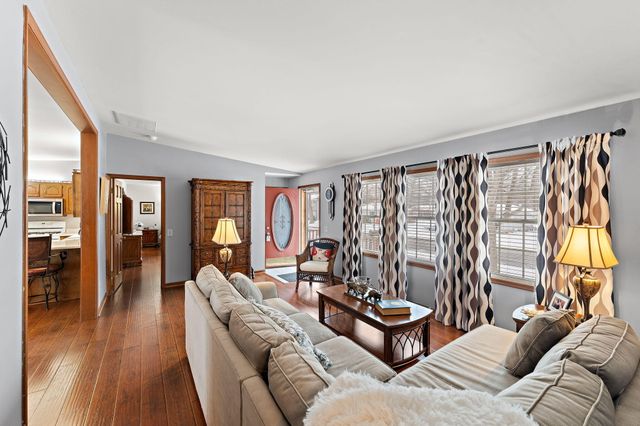 507 S 20th Street, Chesterton, IN 46304