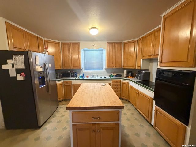726 ENCINO DR, New Braunfels, TX 78130