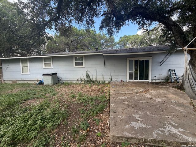726 ENCINO DR, New Braunfels, TX 78130