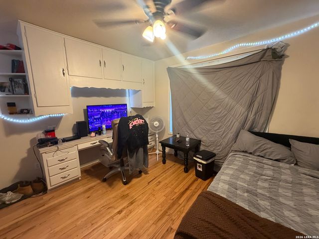 726 ENCINO DR, New Braunfels, TX 78130