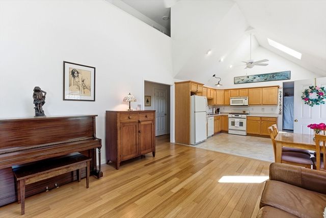 19 Brendan Rd, Clinton, MA 01510