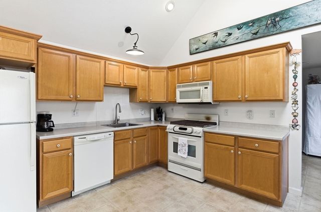 19 Brendan Rd, Clinton, MA 01510