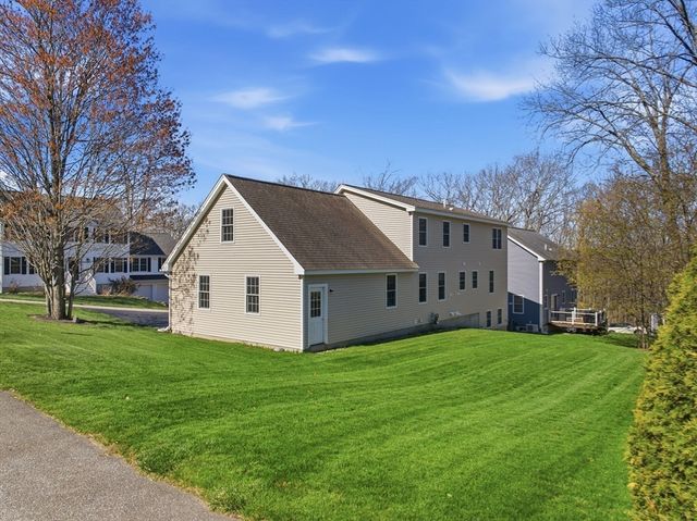 19 Brendan Rd, Clinton, MA 01510