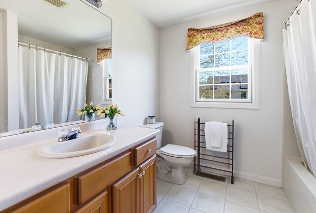 19 Brendan Rd, Clinton, MA 01510