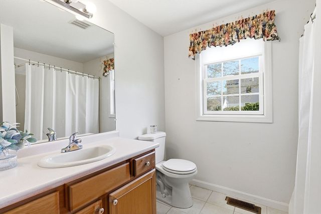 19 Brendan Rd, Clinton, MA 01510