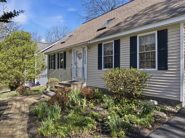 19 Brendan Rd, Clinton, MA 01510