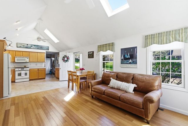 19 Brendan Rd, Clinton, MA 01510