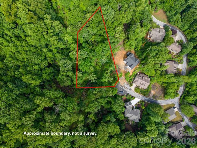 334 Carriage Crest Drive, Hendersonville, NC 28791