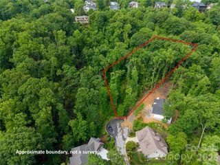 334 Carriage Crest Drive, Hendersonville, NC 28791