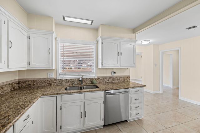 5037 DEE RD, Memphis, TN 38117