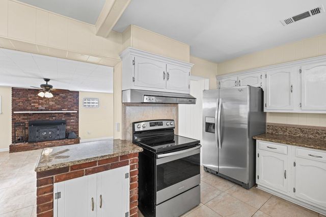 5037 DEE RD, Memphis, TN 38117