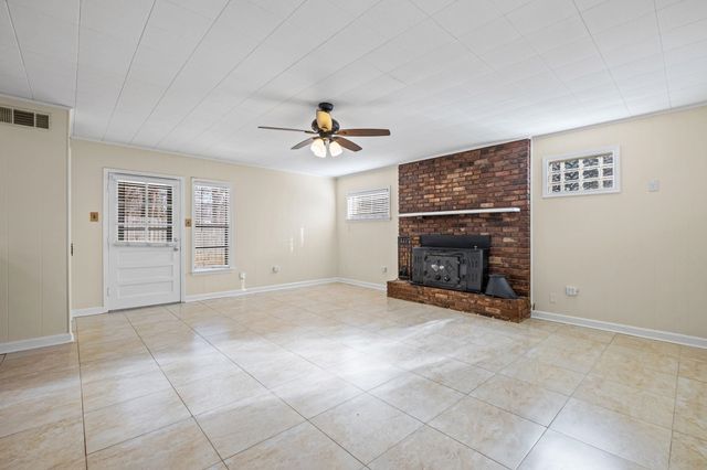 5037 DEE RD, Memphis, TN 38117