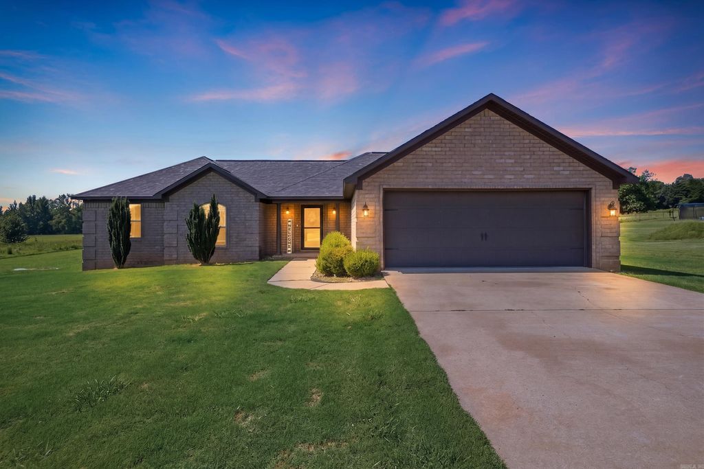 28 Kay Drive, Greenbrier, AR 72058