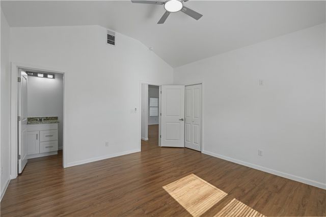 233 Shawnee St, Corpus Christi, TX 78405