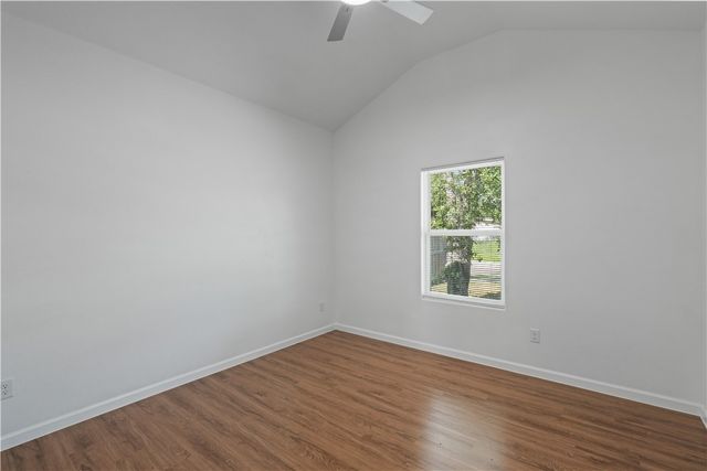 233 Shawnee St, Corpus Christi, TX 78405