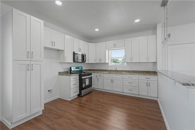 233 Shawnee St, Corpus Christi, TX 78405