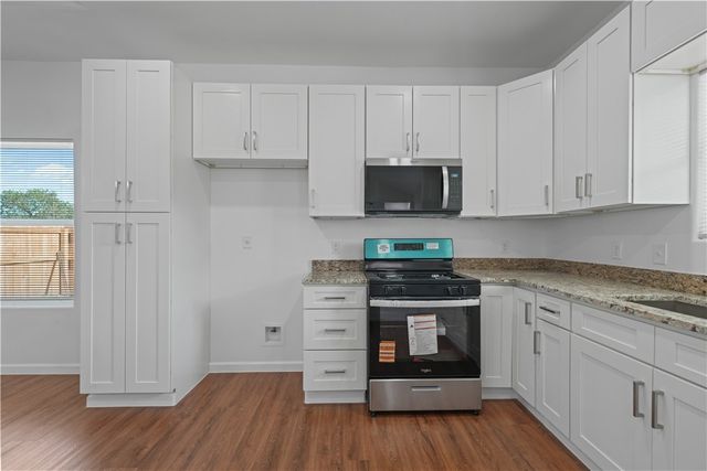 233 Shawnee St, Corpus Christi, TX 78405