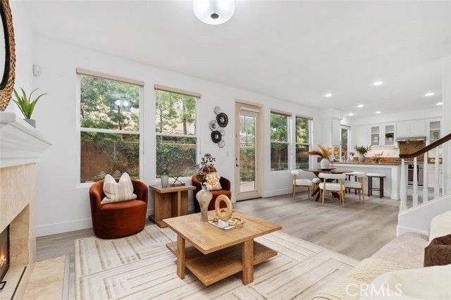 31 Dinuba, Irvine, CA 92602