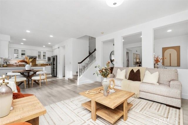 31 Dinuba, Irvine, CA 92602