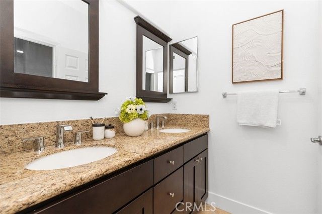 31 Dinuba, Irvine, CA 92602