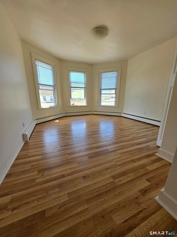 9 Church Street, Manchester, CT 06040