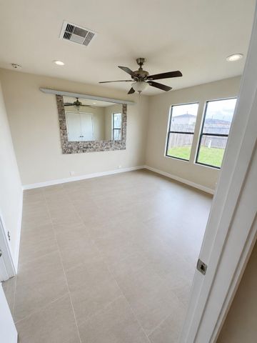 1518 Perennial Lane, Rosenberg, TX 77471