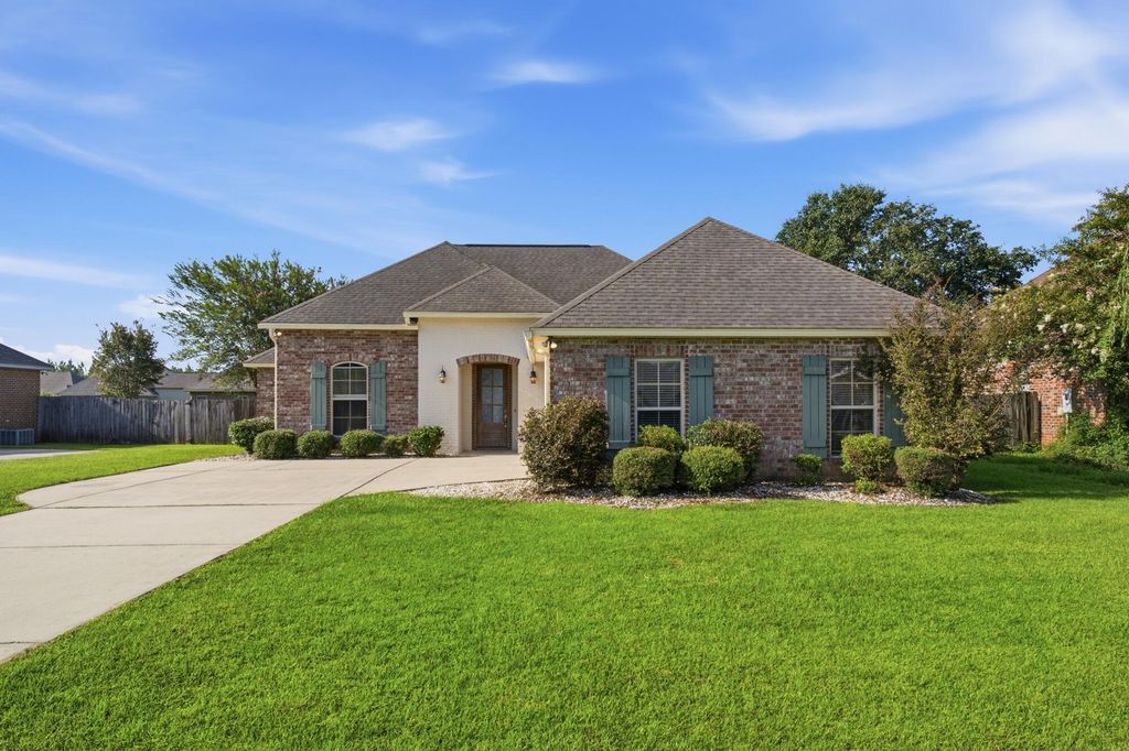 149 Sunline Dr., Petal, MS 39465