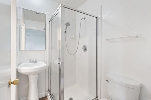 4044 Knoll Top Court Ct, Carmichael, CA 95608