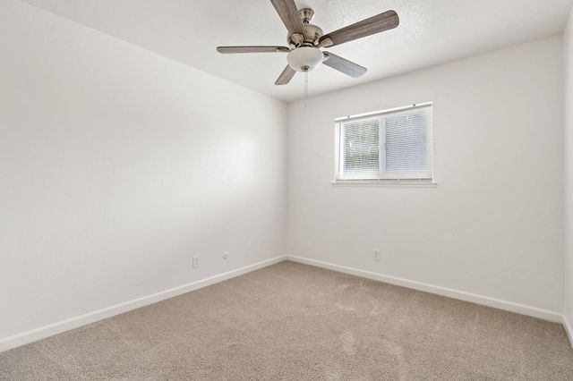 4044 Knoll Top Court Ct, Carmichael, CA 95608