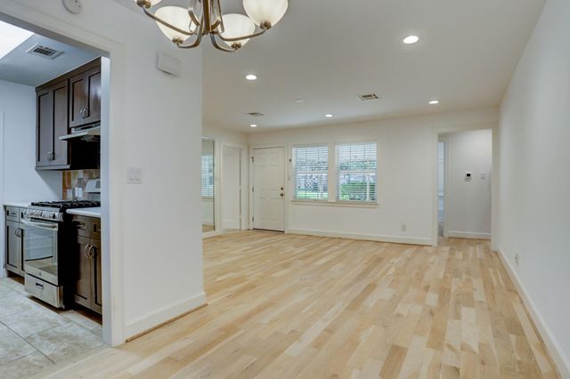 4419 Cynthia, Bellaire, TX 77401