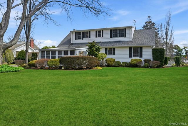 110 Macon Avenue, Sayville, NY 11782