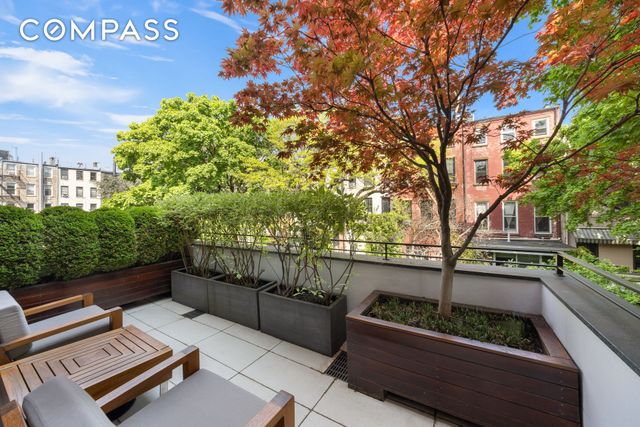 67 Charles Street, New York City, NY 10014