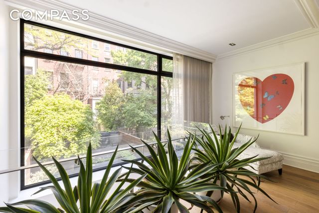 67 Charles Street, New York City, NY 10014