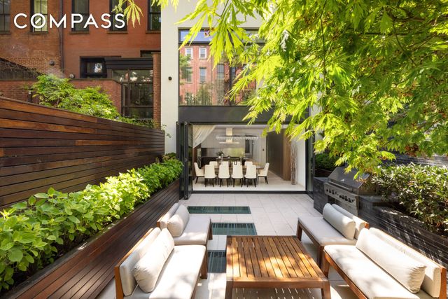 67 Charles Street, New York City, NY 10014
