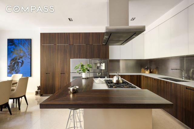 67 Charles Street, New York City, NY 10014