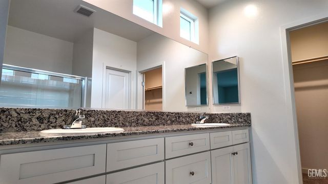 1615 Levin Street, Bakersfield, CA 93307