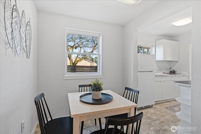 7359 16th Avenue SW, Seattle, WA 98106