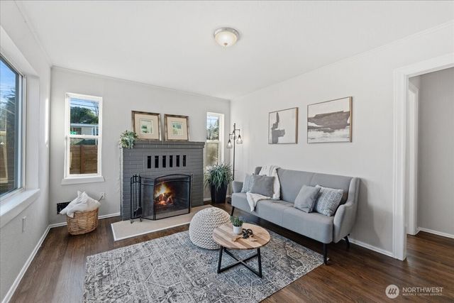 7359 16th Avenue SW, Seattle, WA 98106