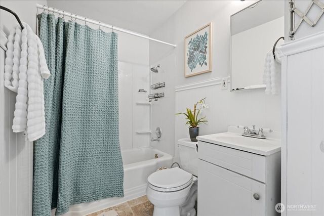 7359 16th Avenue SW, Seattle, WA 98106