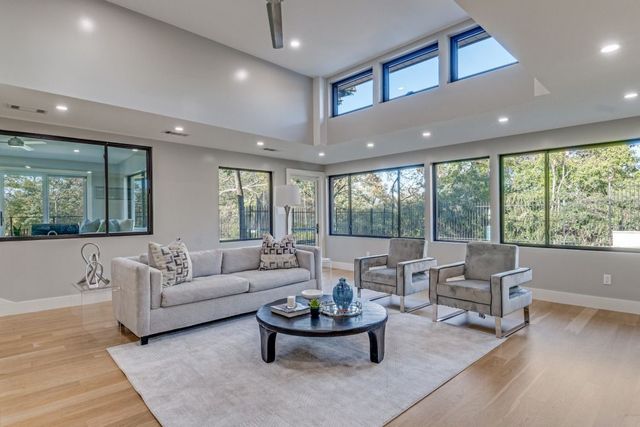 9755 Van Dyke Road, Dallas, TX 75218