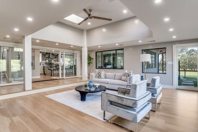 9755 Van Dyke Road, Dallas, TX 75218